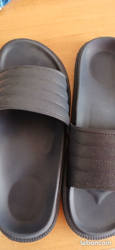 Claquettes homme neuves (image 2)