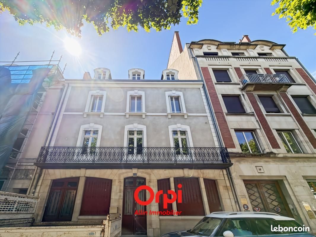 Maison 8 pièces 264 m² · à Montluçon · 264 m² · 268 000 €