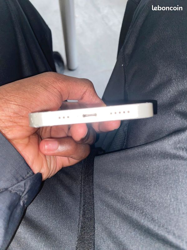 IPhone 14 (image 4)
