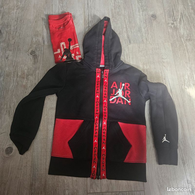 Gilet et t shirt jordan 8-10 ans Vêtements