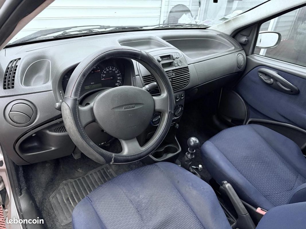 Fiat Punto 1.2 i 60 Clim / kit distribution neuf (image 5)