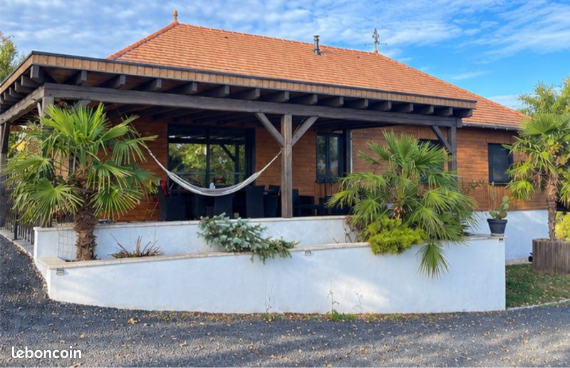 Maison 5 pièces 170 m² · à Montamel · 170 m² · 380 000 €