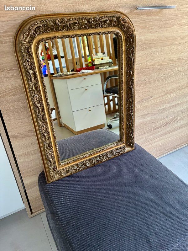 Miroir ancien 19ème avec cadre bois et staff coloris bronze doré (image 1)