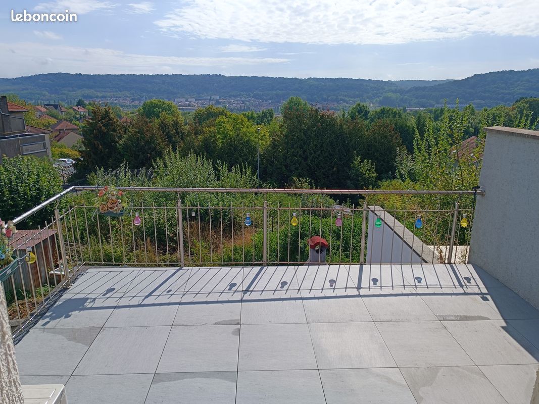 Maison 5 pièces 145 m² · à Mont-Saint-Martin · 145 m² · 235 000 €