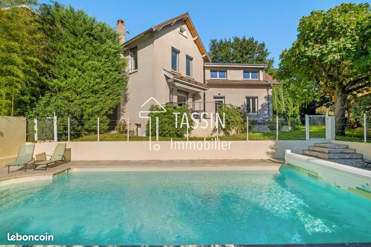 Maison 5 pièces 169 m² · à Francheville · 169 m² · 748 000 €