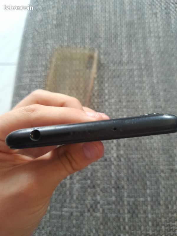 Huawei y6 2019 (image 2)