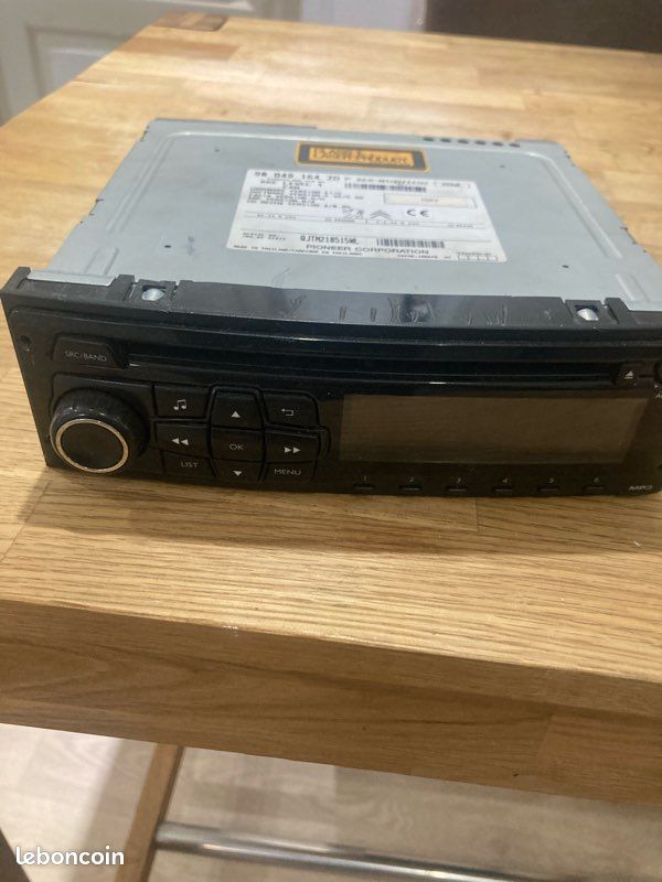 Poste autoradio Peugeot Citroën (image 1)