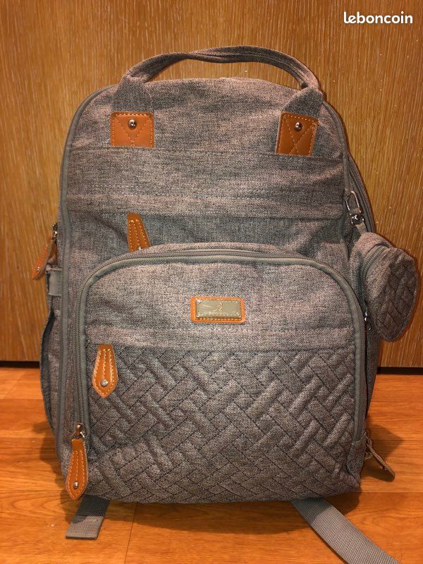 Sac à dos à langer (image 1)