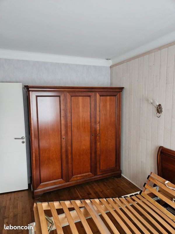 Armoire 3 portes en Merisier (image 1)