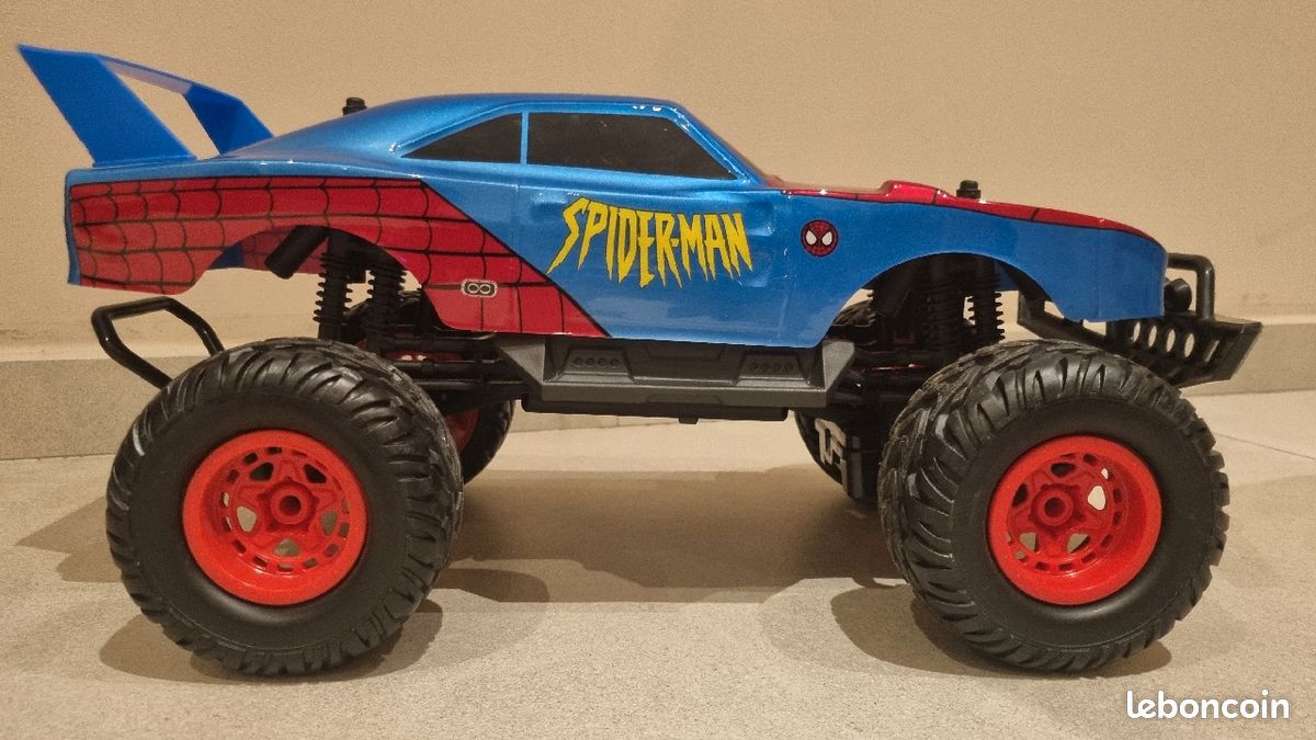 Voiture télécommandée SPIDERMAN (image 4)