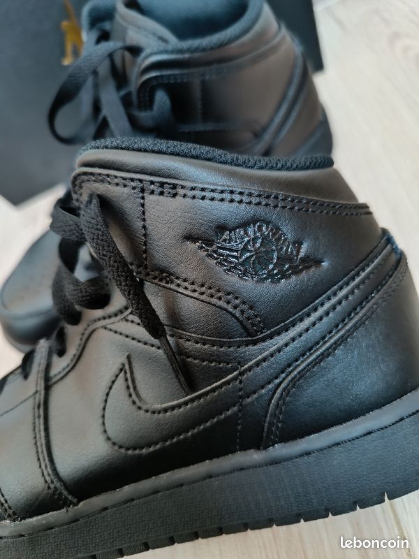 High Retro Jordan Mid Negras Air Jordan Mid Noir Pointure 38