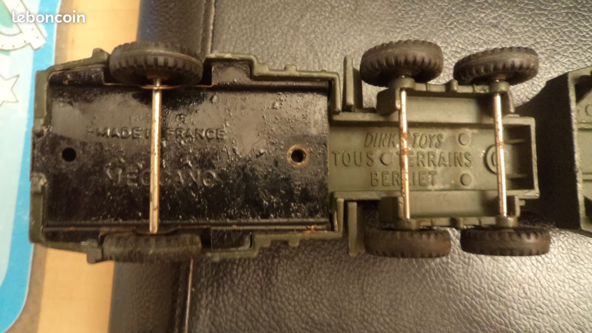 Dinky Toys – Camion Berliet Militaire Porte-char – Armée Française – Jantes Creuses – Métal