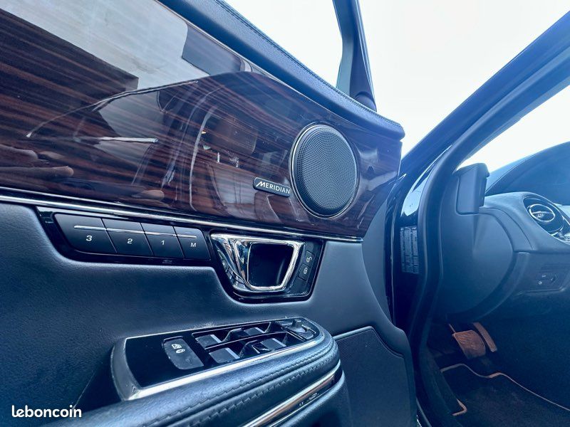 Jaguar XJ V6 3.0 300 CH BVA8 Portfolio (image 14)