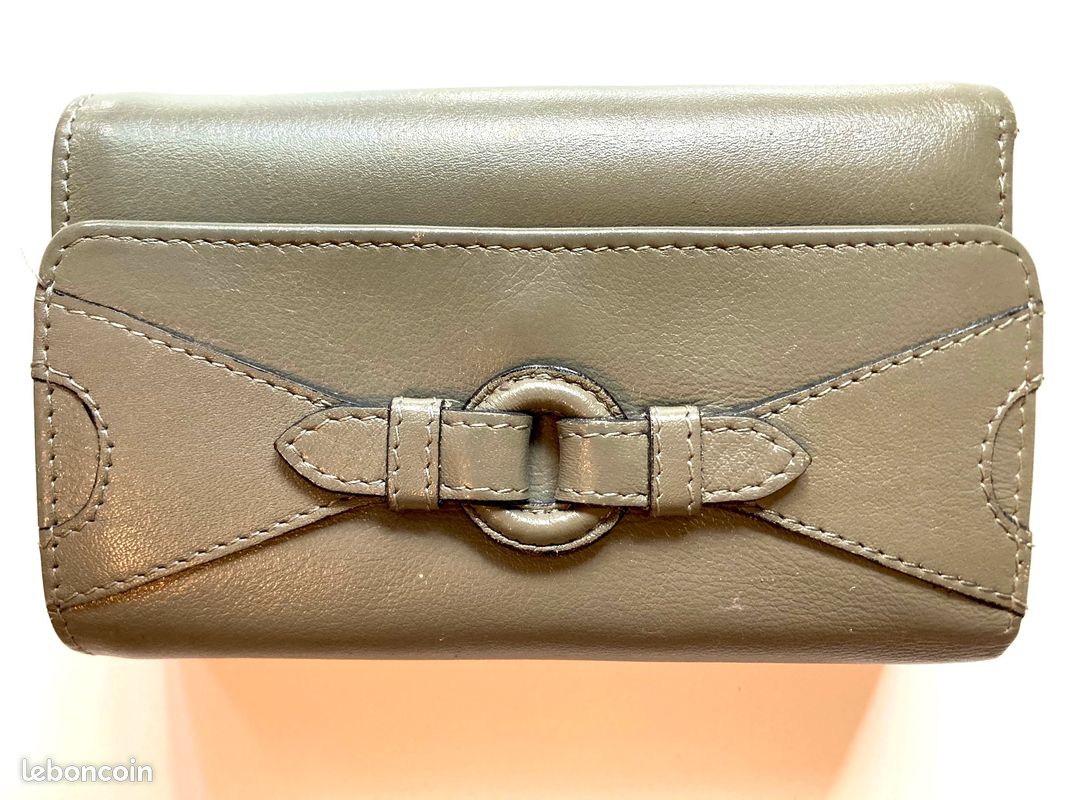 Portefeuille olive cuir LE TANNEUR en TBE porte feuille porte-feuille porte-monnaie ( luxe haut de gamme lancel longchamp sézane hermès polène fleuron ) (image 1)