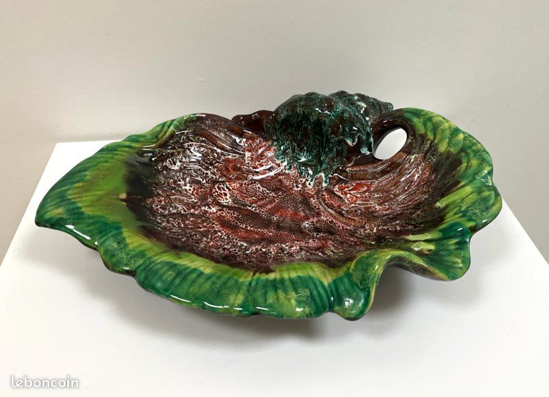 Ancien Grand Plat sur 3 Petits Pied Multicolore Rouge Vert