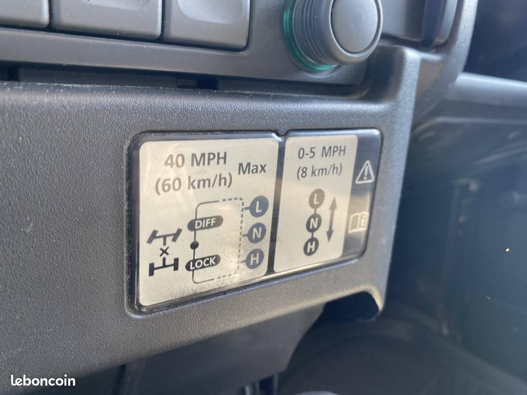 Land Rover Defender II HT 90 2.4 TD E (image 23)