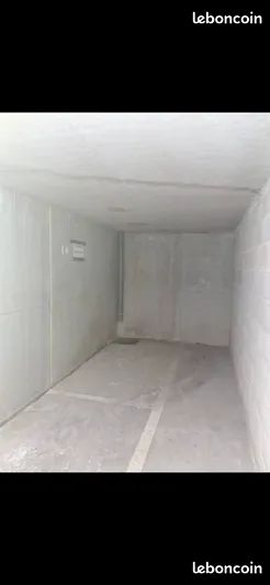 Place moto sous-sol · à Marseille · 4 200 €