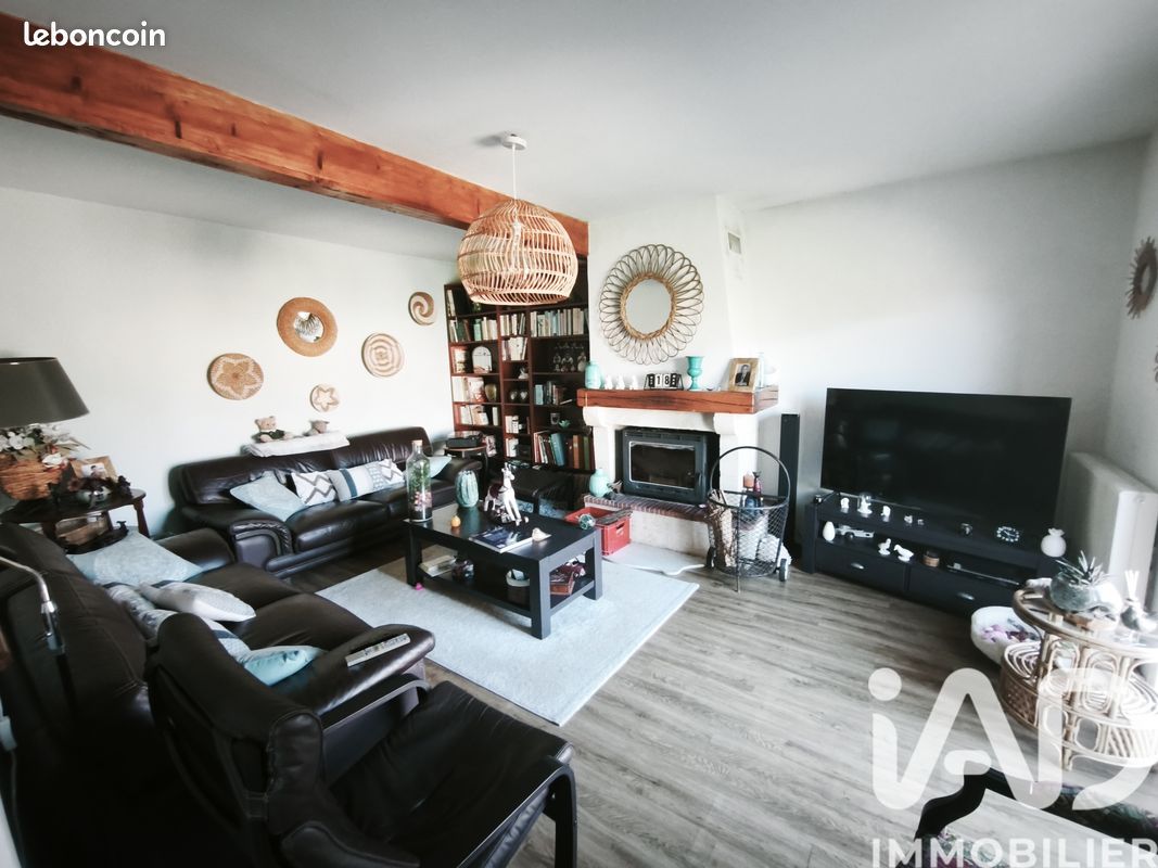 Maison 4 pièces 140 m² · à Saint-Denis-de-Pile · 140 m² · 277 500 €