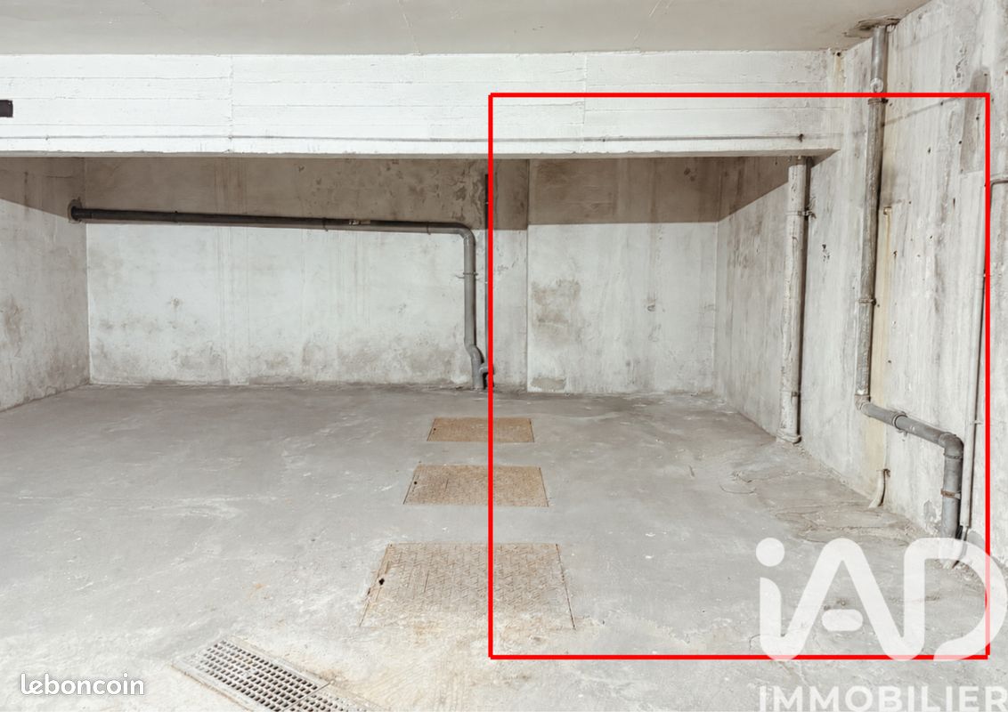 Parking/box Paris · 28 000 €