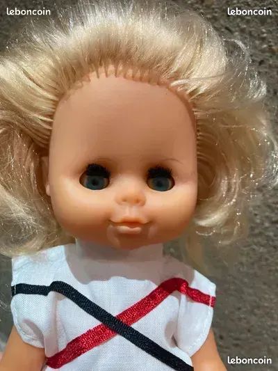Grande poupée blonde ancienne ,80 cm en celluloïd et aux yeux