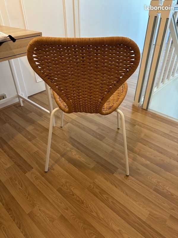 Chaise IKEA ALVSTA en rotin (image 2)