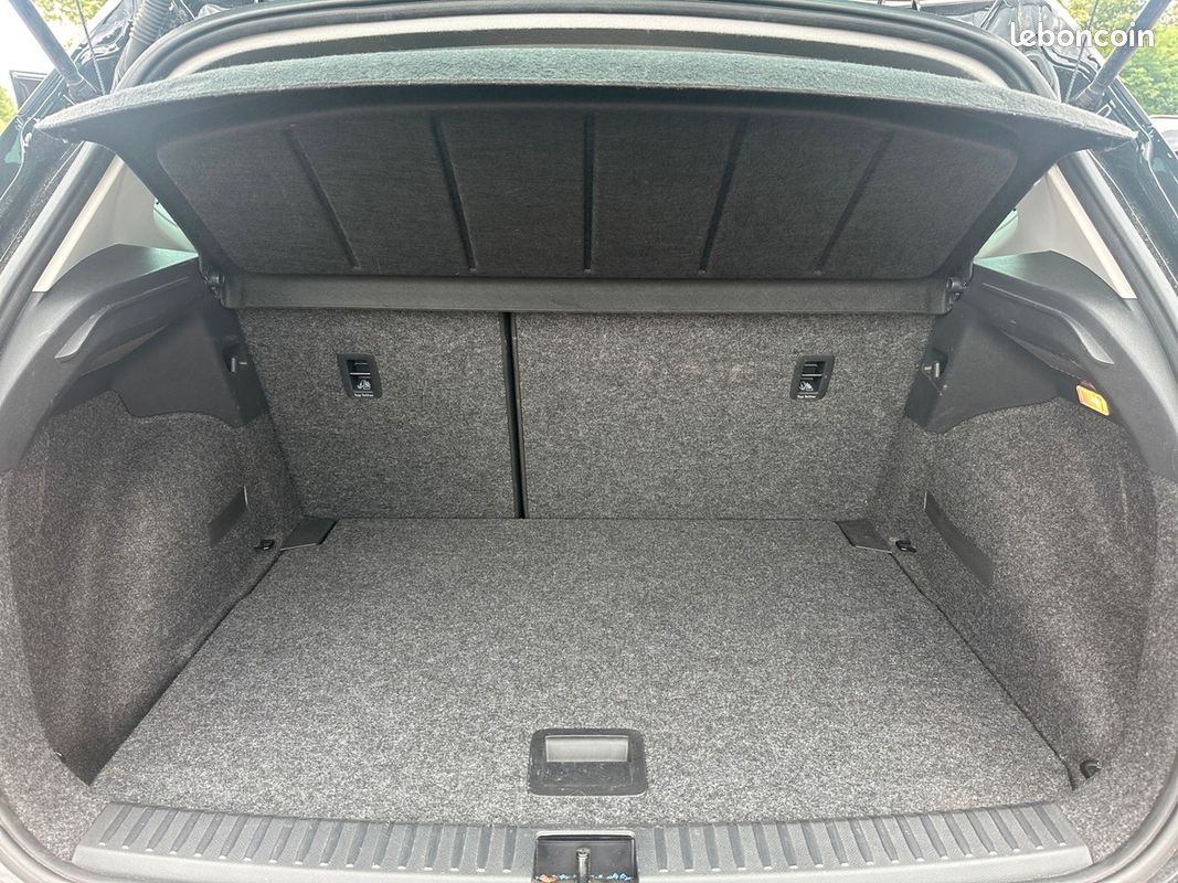Seat Arona 1.0 TSI 115 BVM 6 STYLE EDITION SPECIAL PHASE 2 BI-TON NOIR METAL TOIT BLANC (image 17)