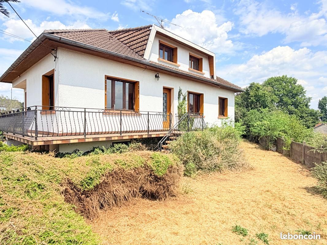 Maison 5 pièces 112 m² · à Vouziers · 112 m² · 135 000 €