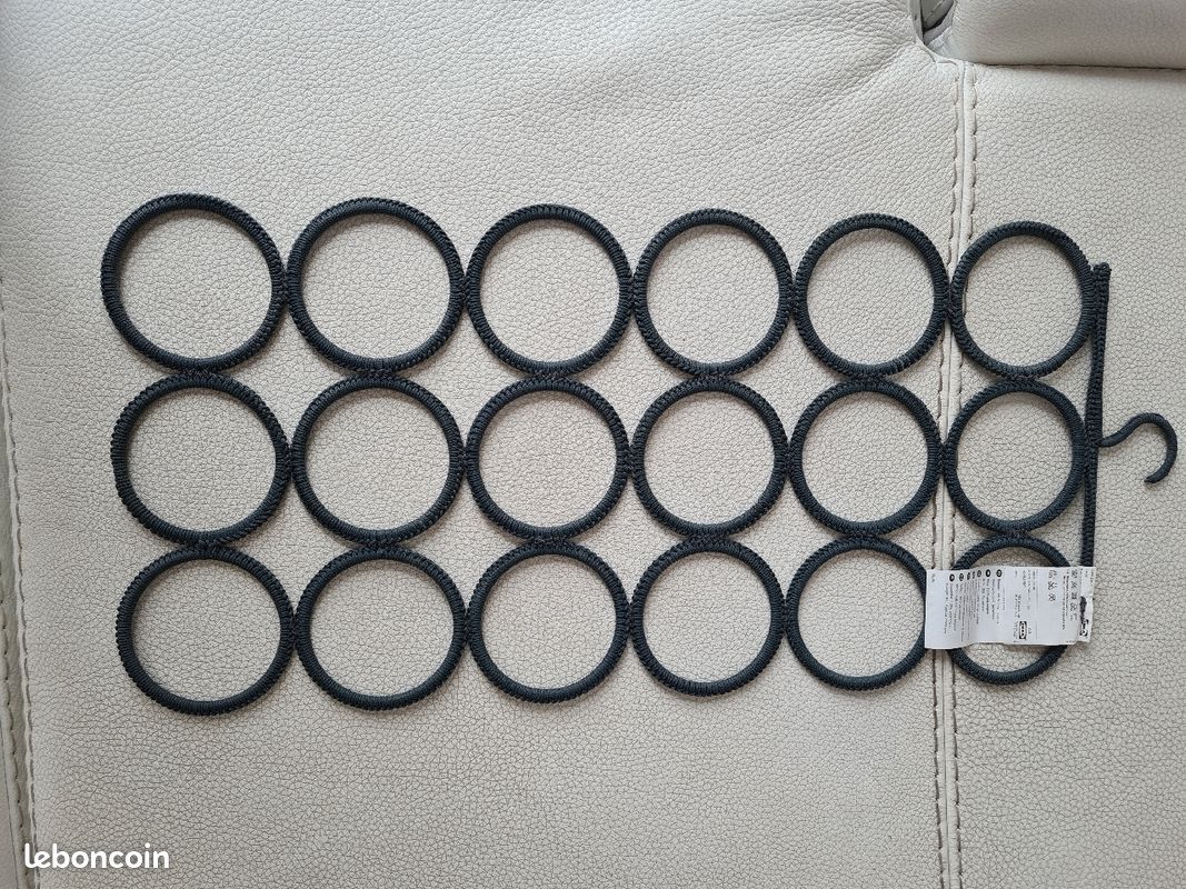 Cintre multifonction IKEA (image 1)