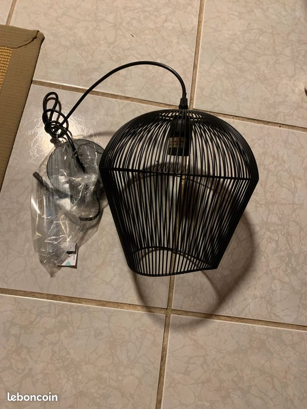 Luminaire suspension (image 2)