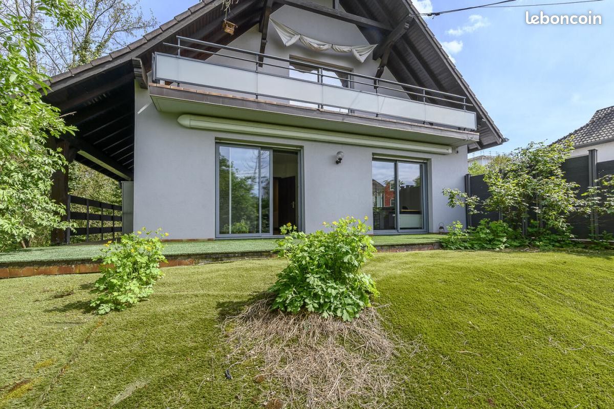 Maison 12 pièces 280 m² · à Illkirch-Graffenstaden · 280 m² · 646 000 €