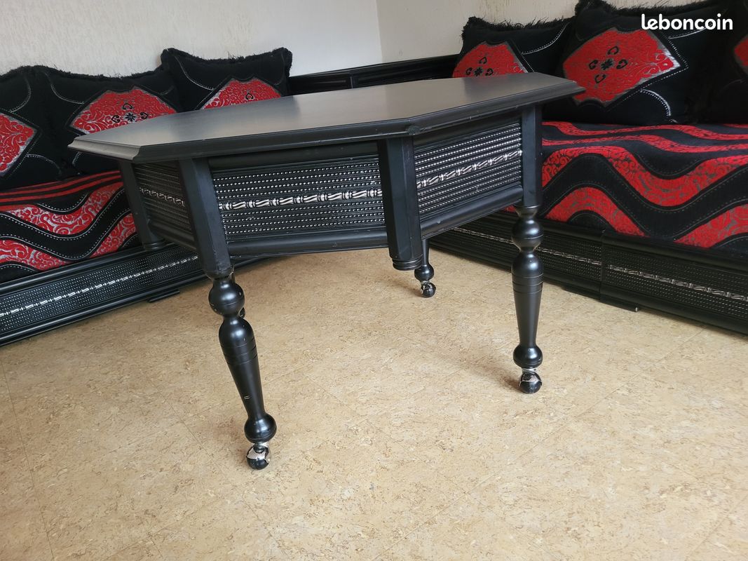 Salon marocain rouge et noir (image 6)