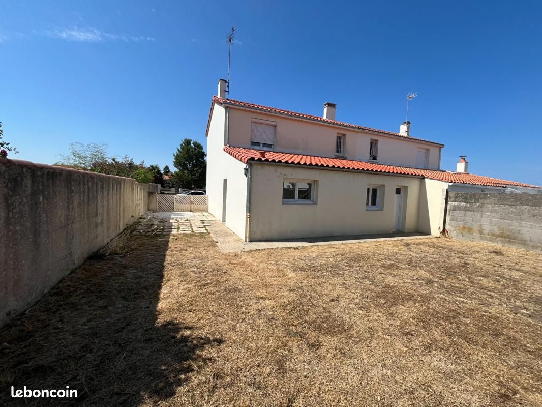 Maison 4 pièces 96 m² · à Les Sables-d'Olonne · 96 m² · 850 €