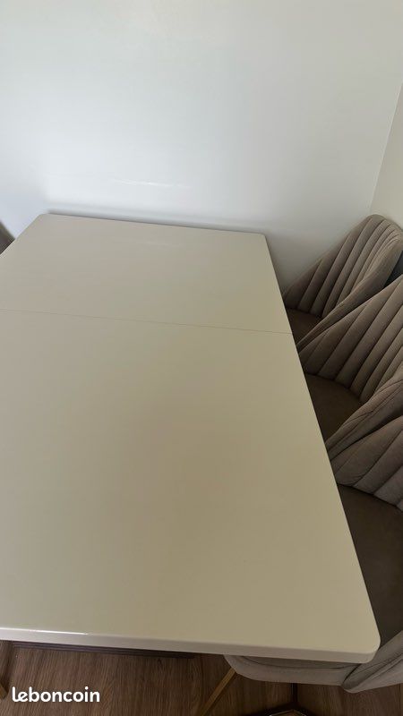 Table a manger (image 4)