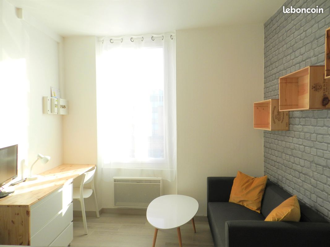 Studio meublé avec mezzanine - Proche centre-ville - Poitiers 86000 (image principale 1)