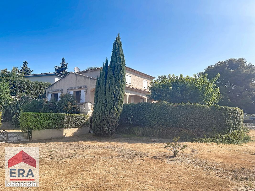 Maison 6 pièces 127 m² · à Marseille · 127 m² · 2 400 €