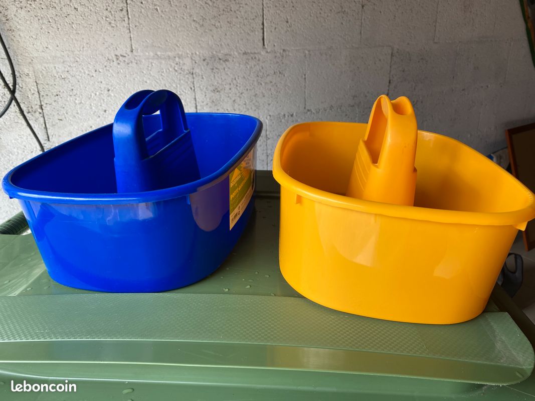 Lot boîtes plastique (image 1)