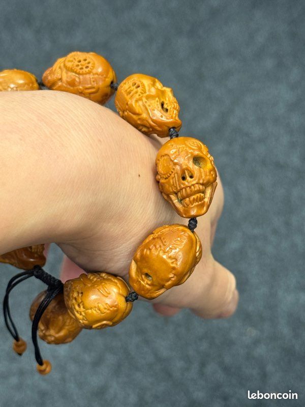 Bracelet sculpture en main (image 4)