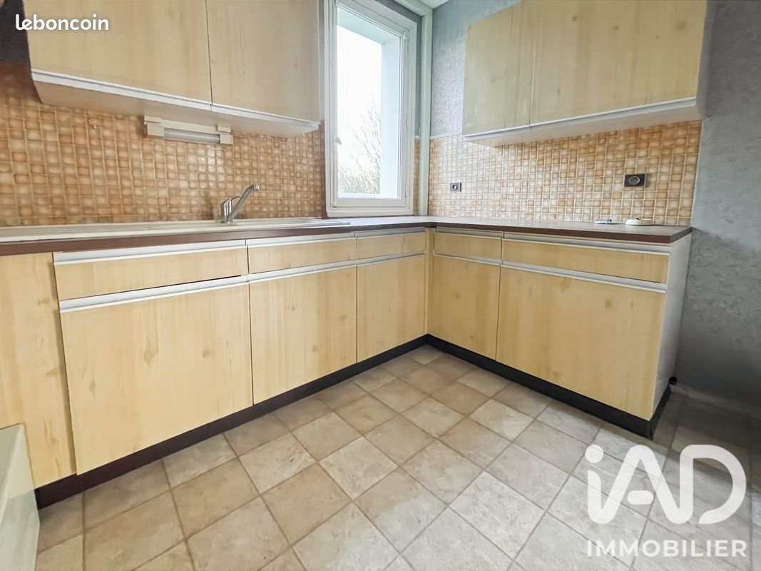 Appartement 4 pièces 65 m² · à Saint-Quentin · 65 m² · 44 000 €