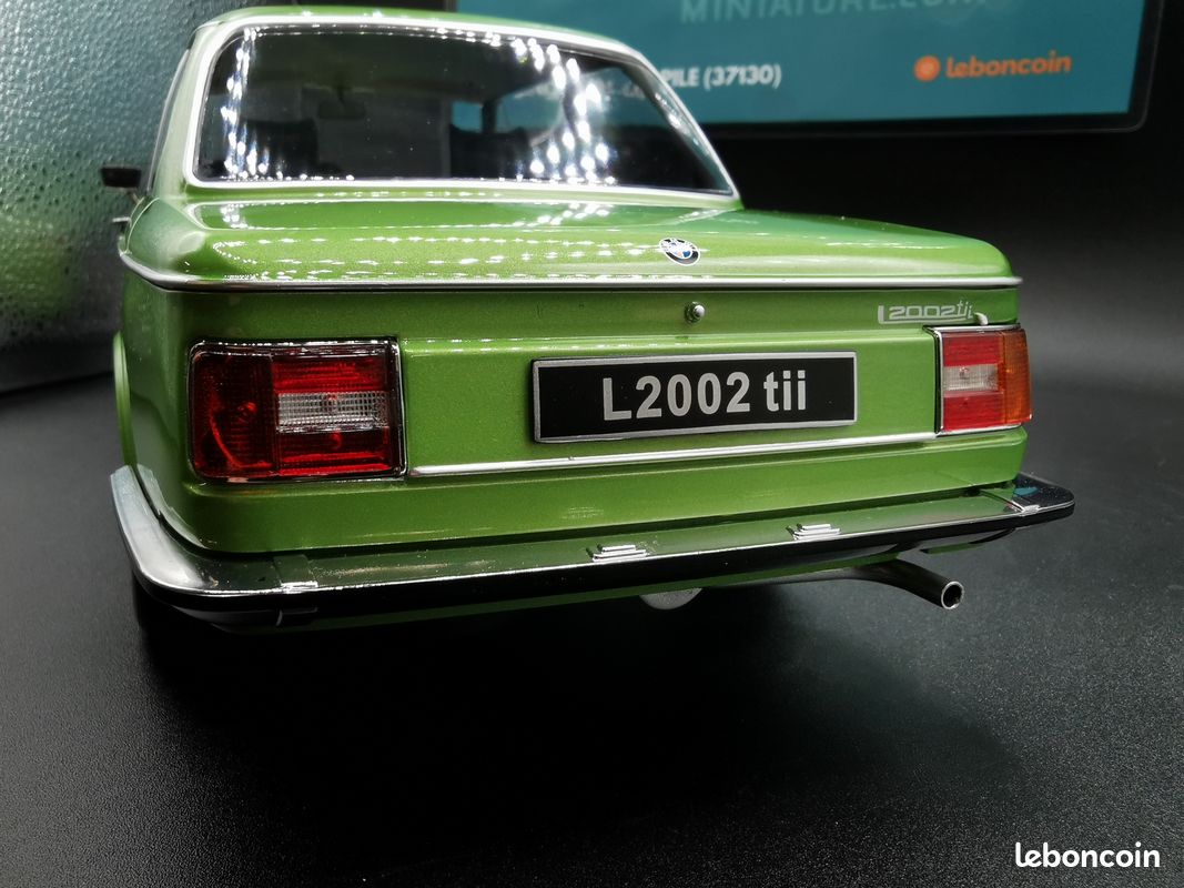 Miniature BMW 2002 Tii 1974 Rouge - KK-Scale 1/18 - KKDC181142 - Neuf