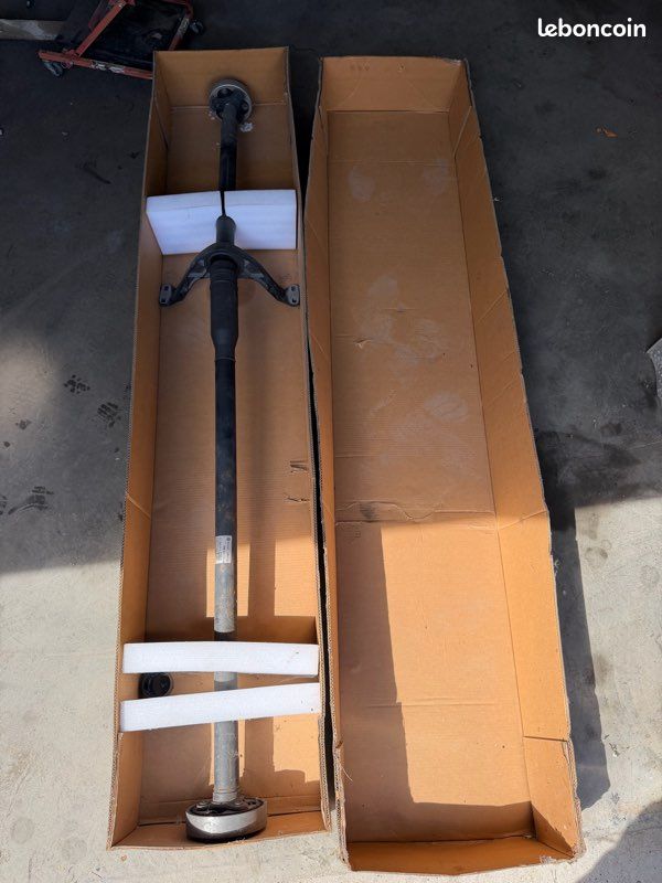 Arbre transmission central Audi S3 RS3 oem (image 1)