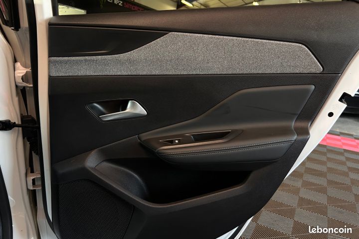 PEUGEOT 308 SW III BlueHDi 130ch S&S EAT8 Allure 130Ch Garantie 12 mois (image 22)