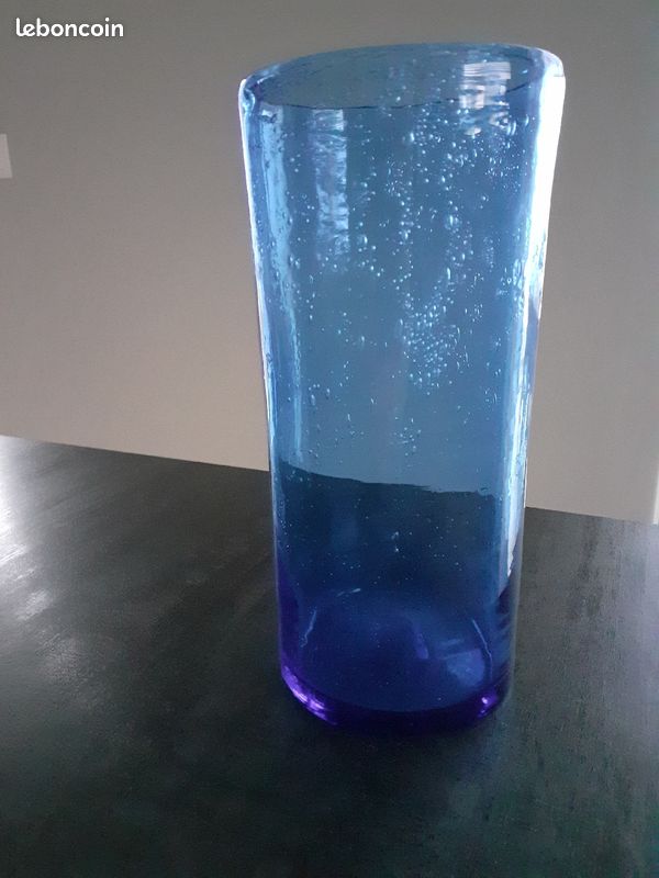 Vase artisanal (image 1)