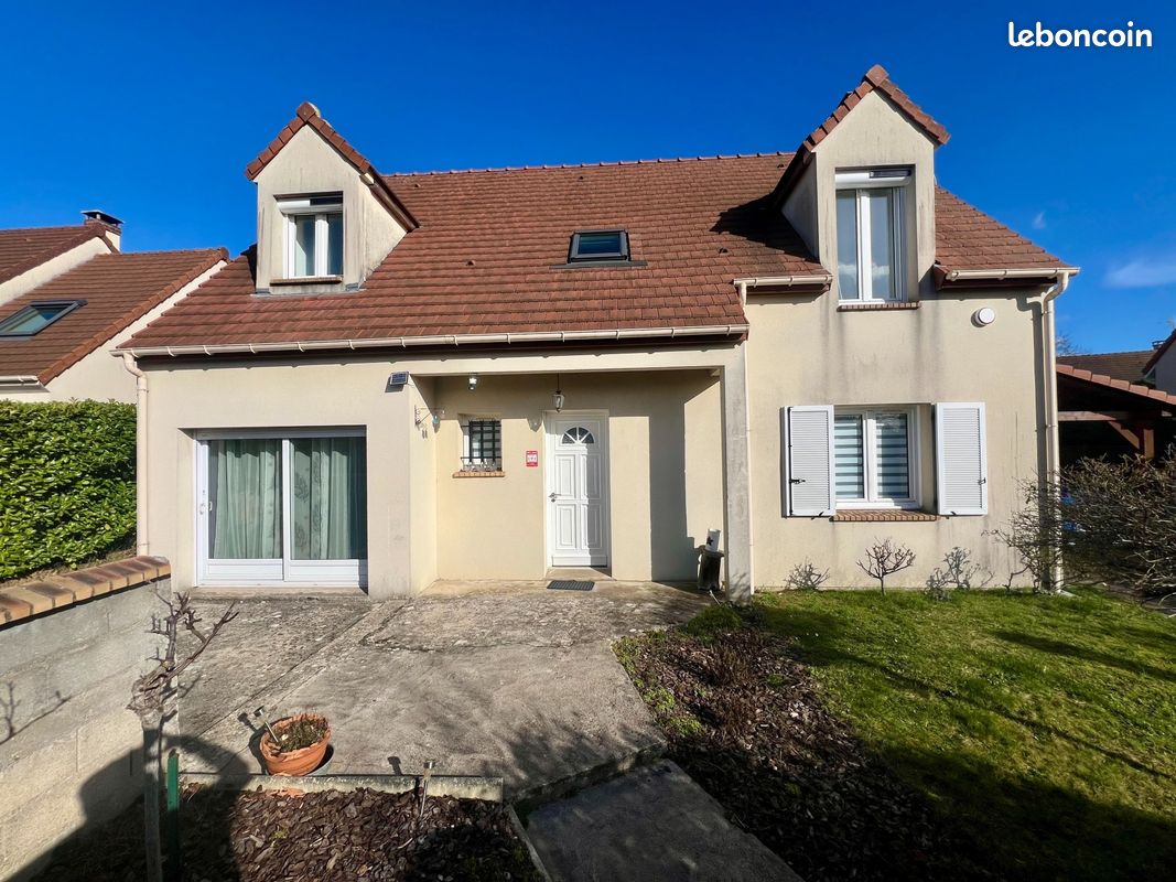 Maison 6 pièces 130 m² · à Bruyères-le-Châtel · 130 m² · 380 000 €
