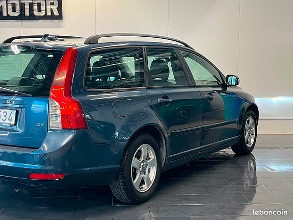 Volvo V50 1.8 ETHANOL 125 CH BVM MOMENTUM - CUIR 240800 km (image 11)