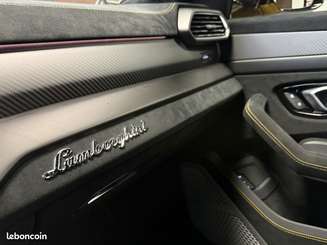 Lamborghini URUS PERFORMANTE 4.0 V8 666CV BITURBO / TOIT OUVRANT / ORIGINE FRANCE (LAURENT AUTO) (image 26)