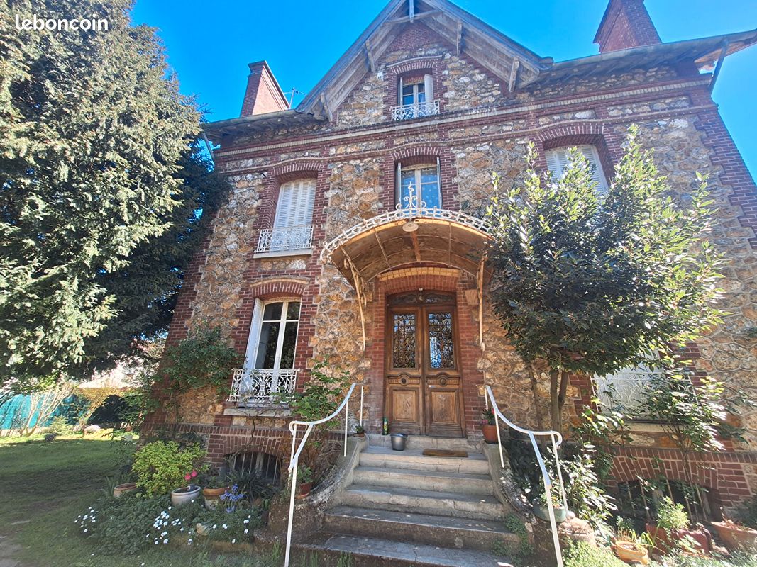 Maison 10 pièces 205 m² · à Sannois · 205 m² · 680 000 €