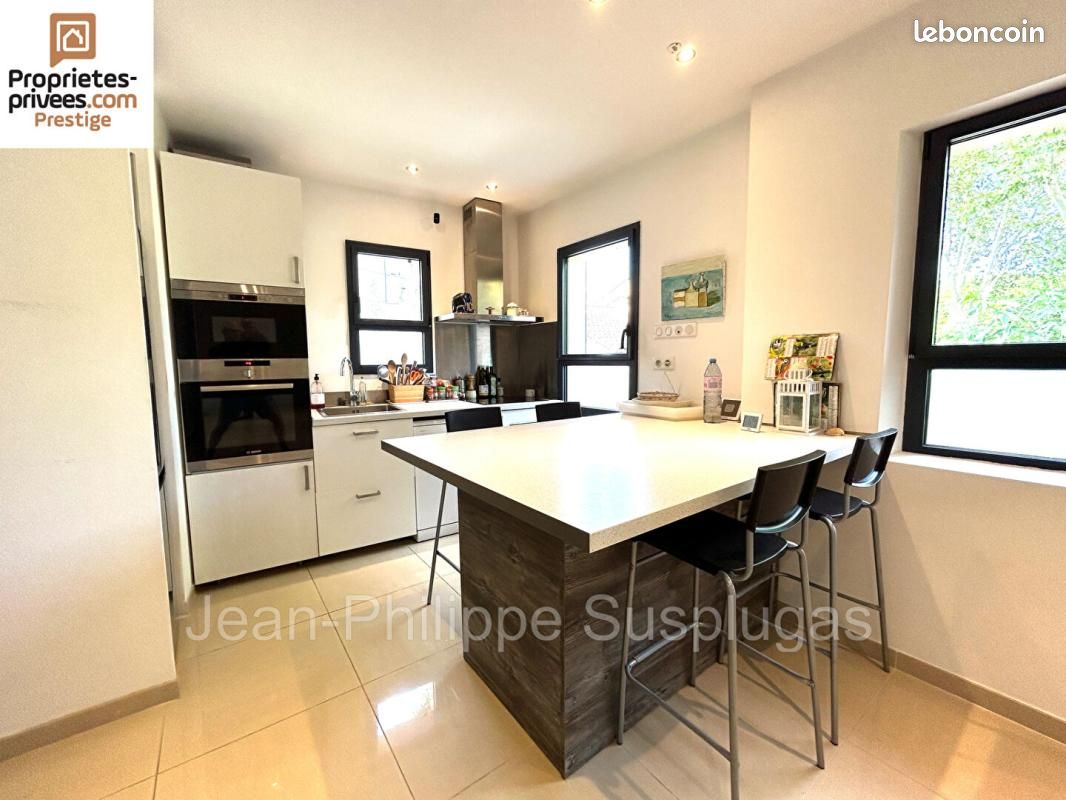 Immeuble 3 pièces 100 m² · à Saint-Cyr-sur-Mer · 100 m² · 508 000 €