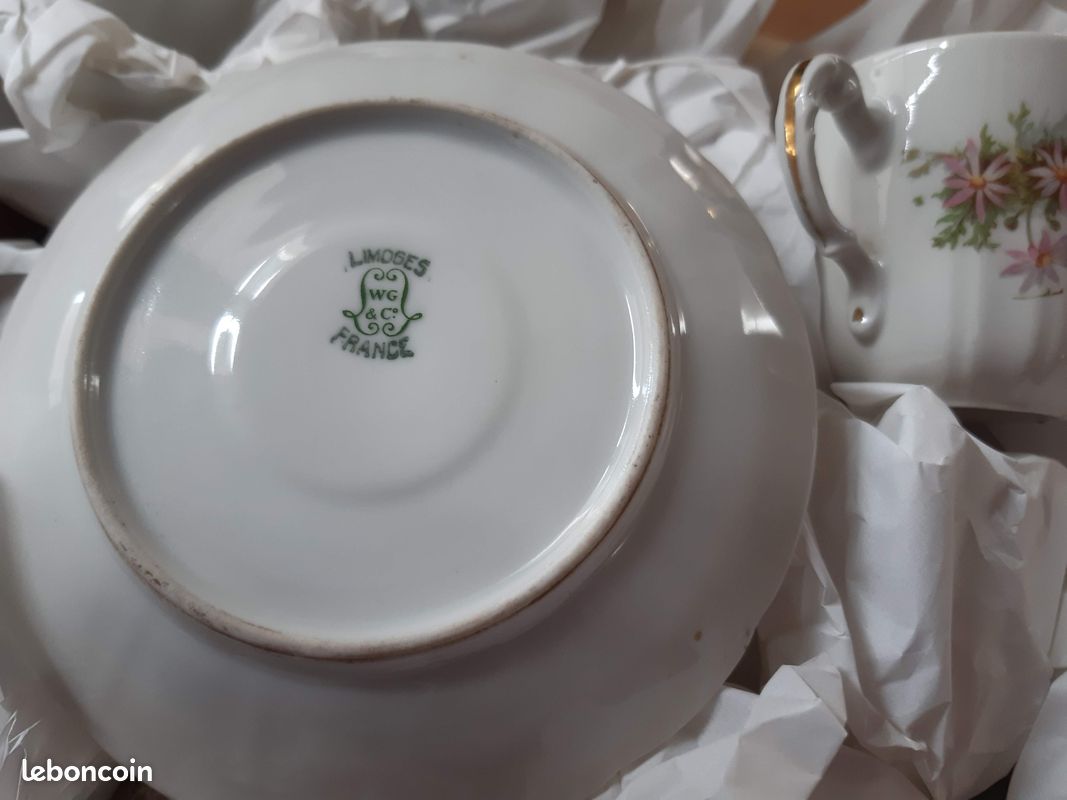 Service à café en porcelaine fine de Limoges-25 pièces (image 5)