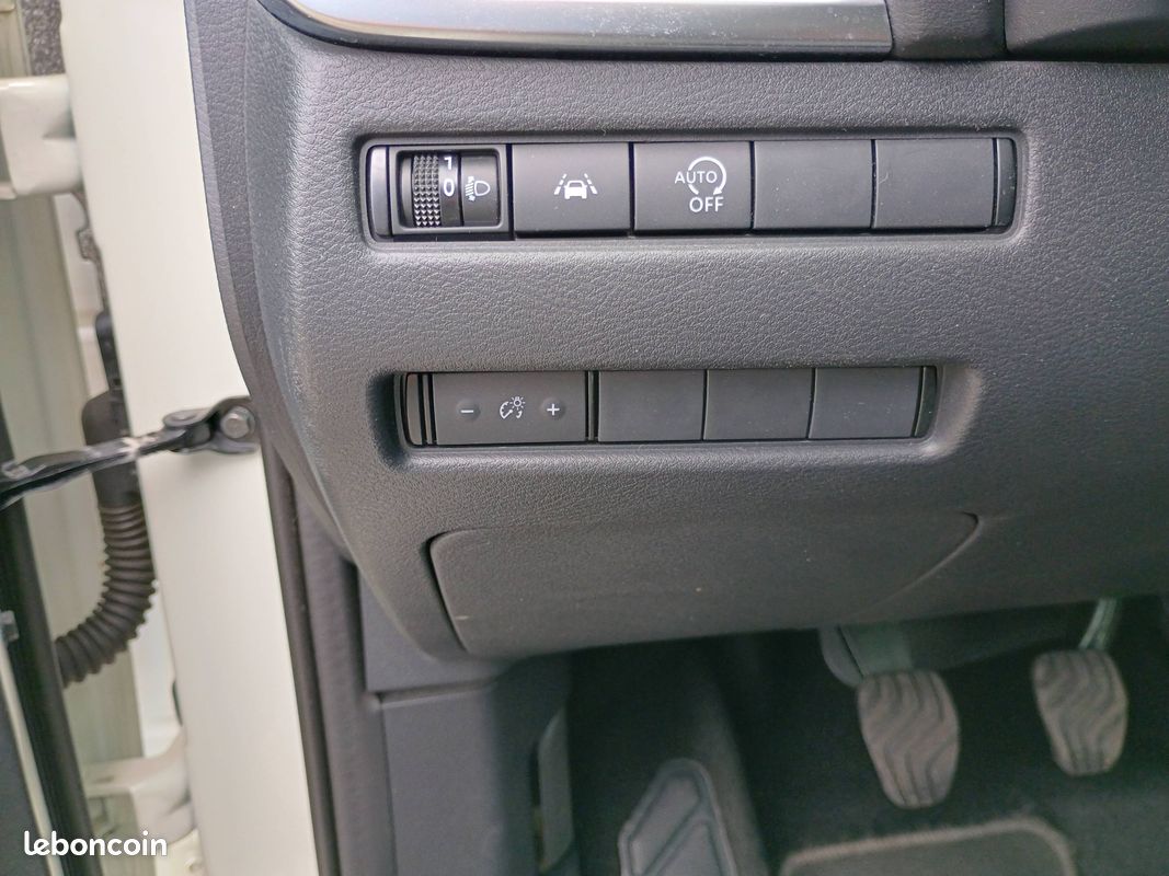 NISSAN Qashqai Mild Hybrid 140 ch N-Style (image 26)