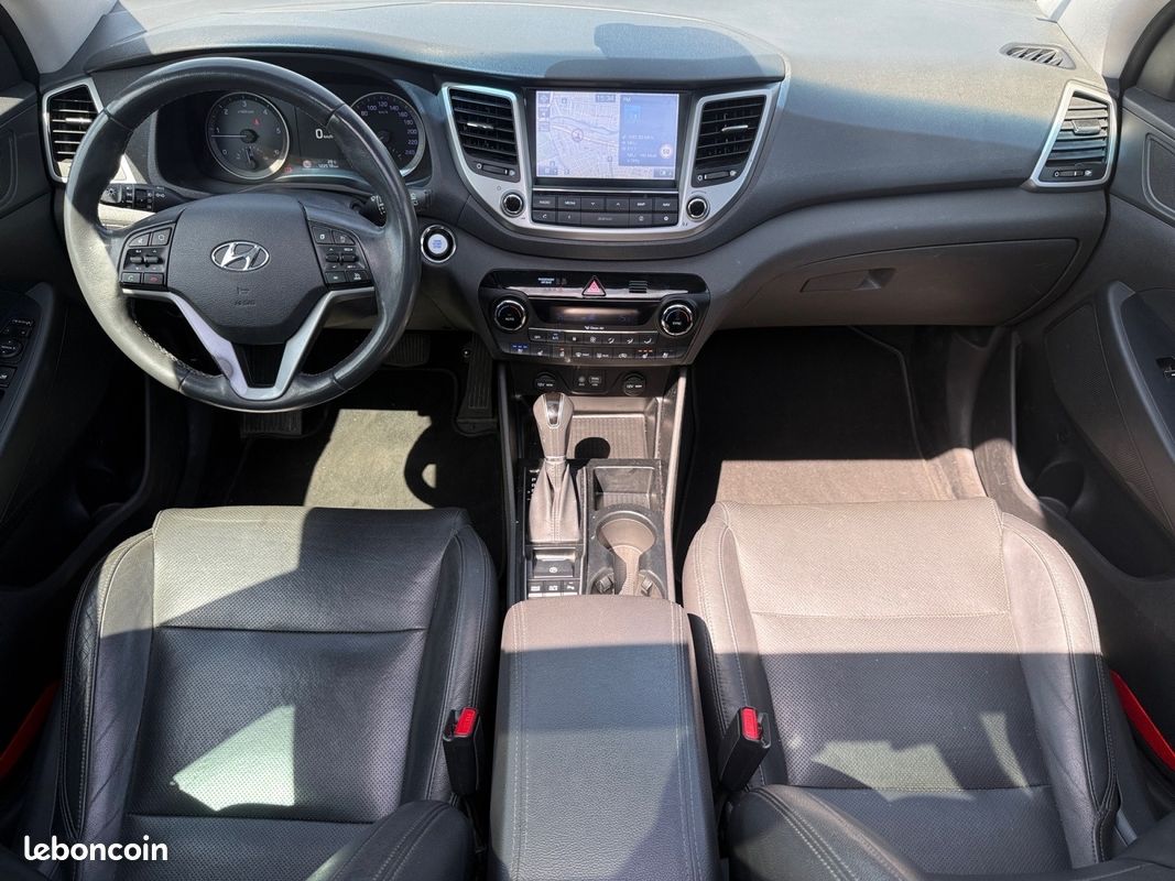 HYUNDAI TUCSON 1.7 CRDi 141 2WD DCT-7 Executive - GARANTIE 12MOIS - TOIT OUVRANT - CAMERA DE RECUL - SIEGES VENTILE (image 12)